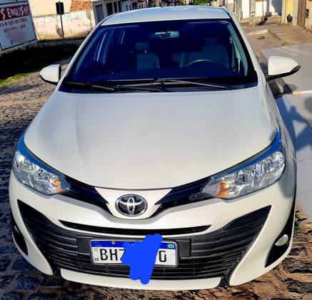 TOYOTA YARIS 1.5 16V FLEX SEDAN XL PLUS TECH MULTIDRIVE TOYOTA YARIS 1.5 16V FLEX SEDAN XL PLUS TECH MULTIDRIVE